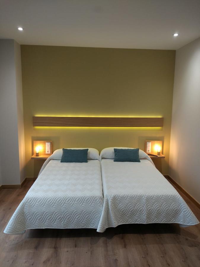Hotel Casona Da Ponte à Portomarín Extérieur photo